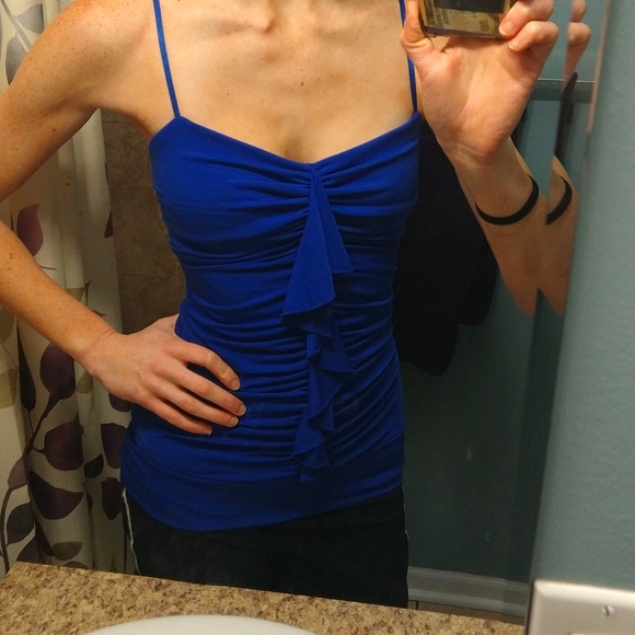 Blue ruched tank - Picture 1 of 3